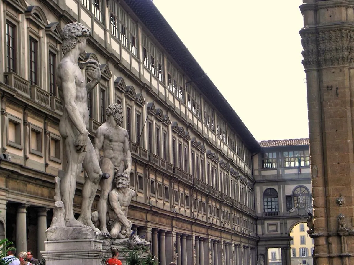 Apartment Roberto'S Apartment. Firenze Piazza Santa Croce. Italy